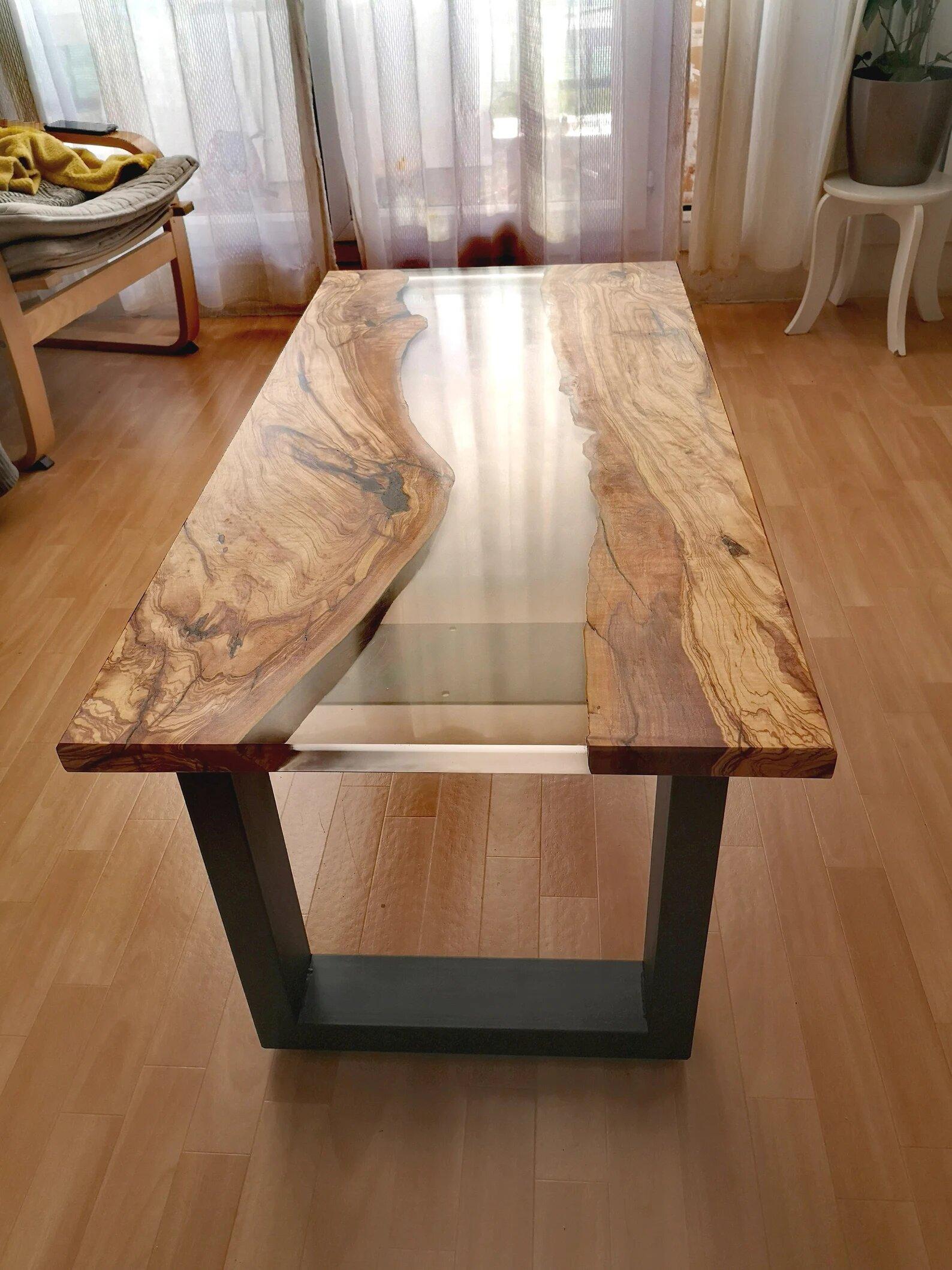 La table rivière epoxy tout savoir sur ce mobilier