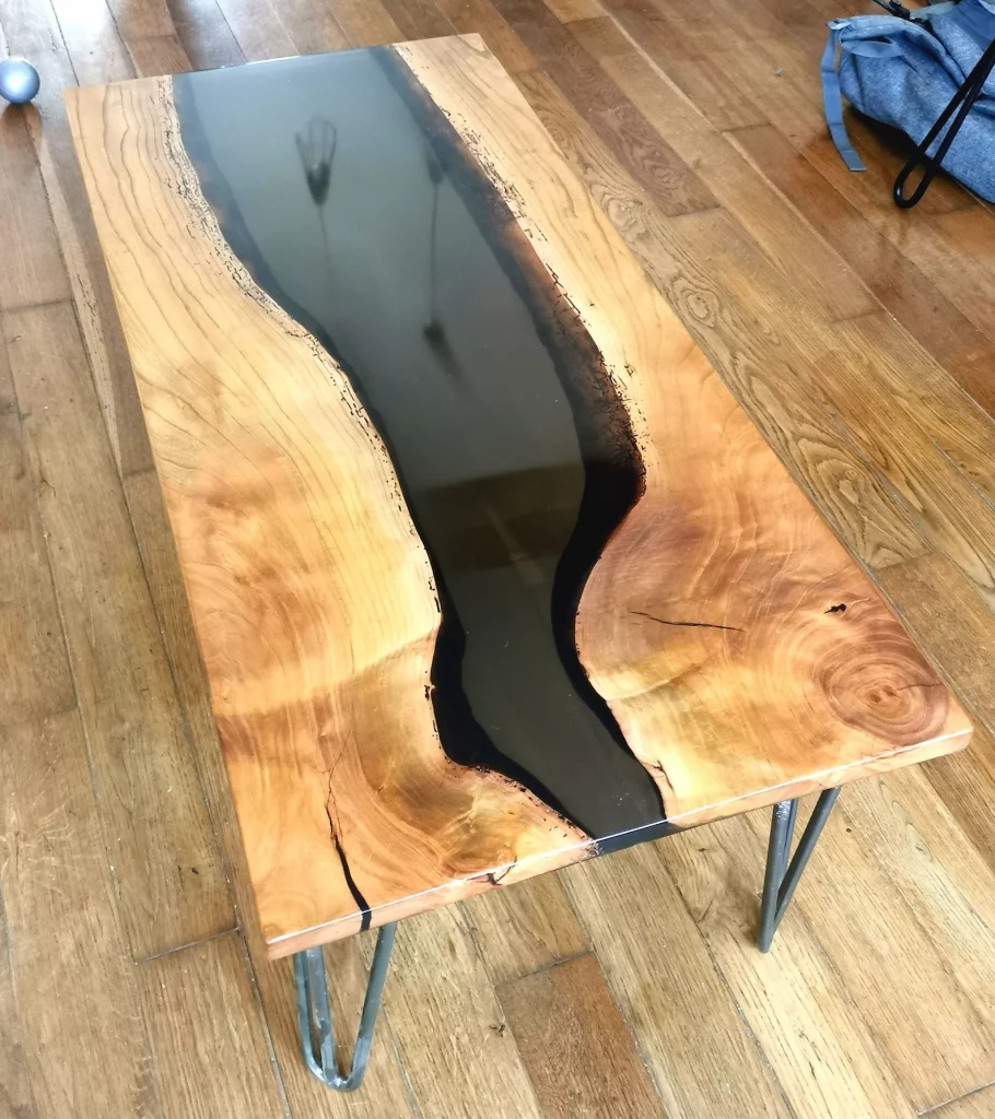 table riviere epoxy noir