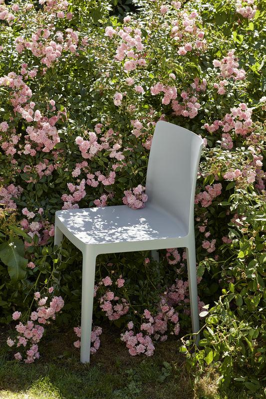 chaise blanche