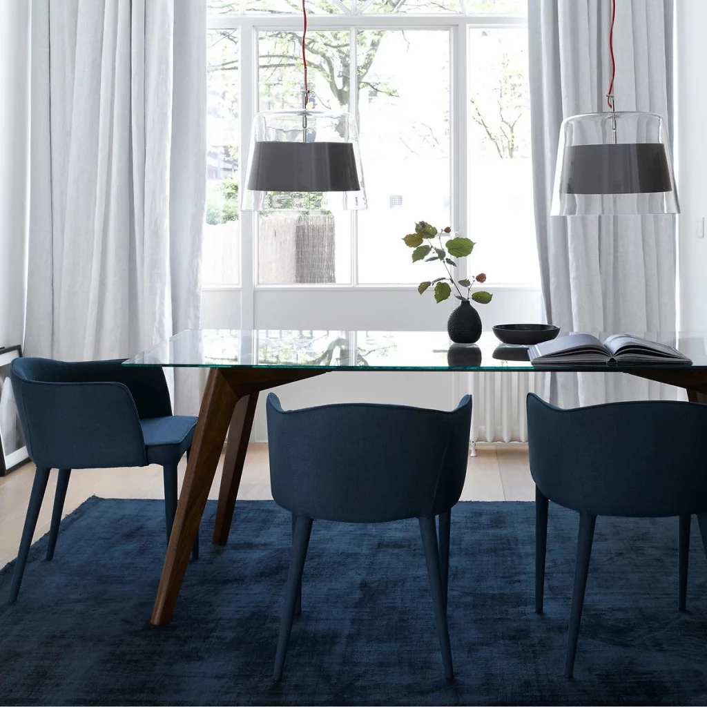 Table rectangulaire AMPM Kristal en verre et noyer