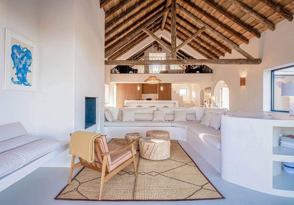 Une villa au Portugal alliant influences mediterraneennes et decoration contemporaine 1