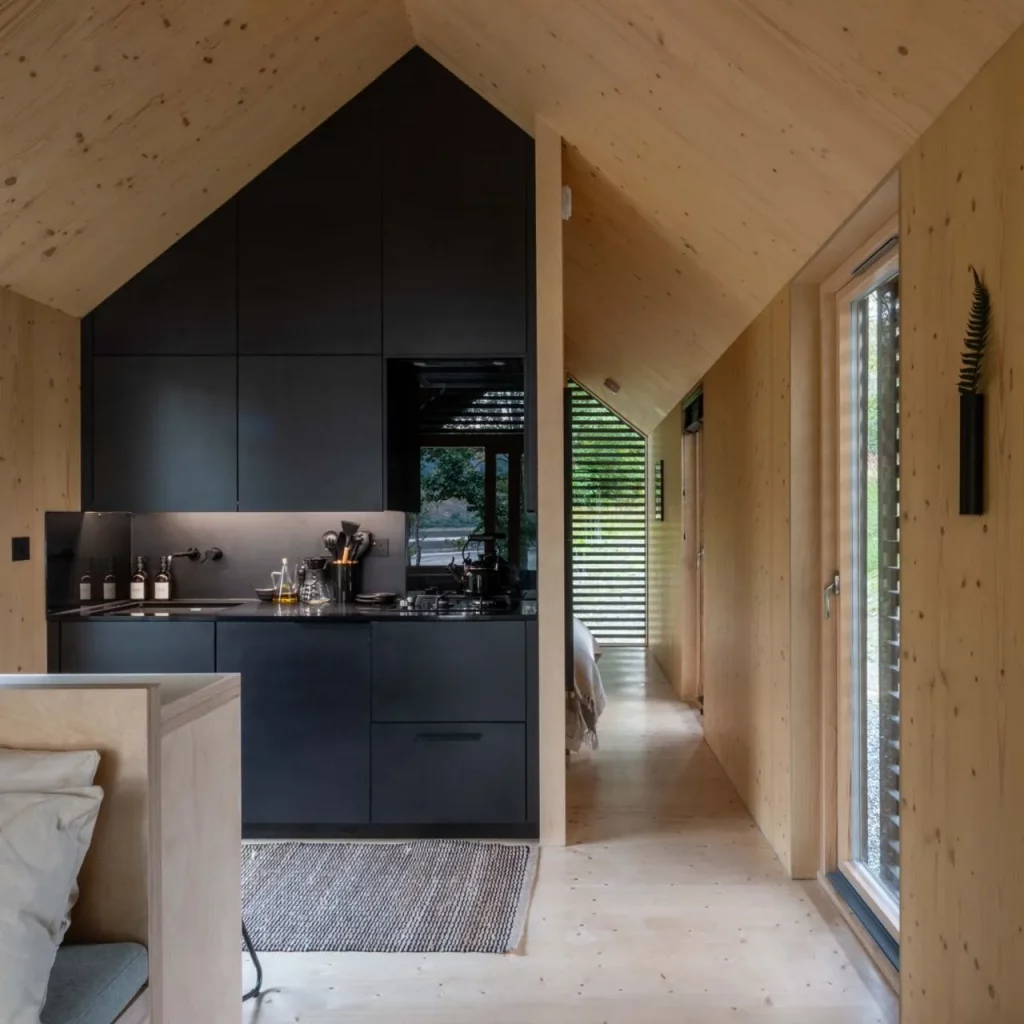Une mini maison de 27 m2 qui allie design japandi confort et vue imprenable 4