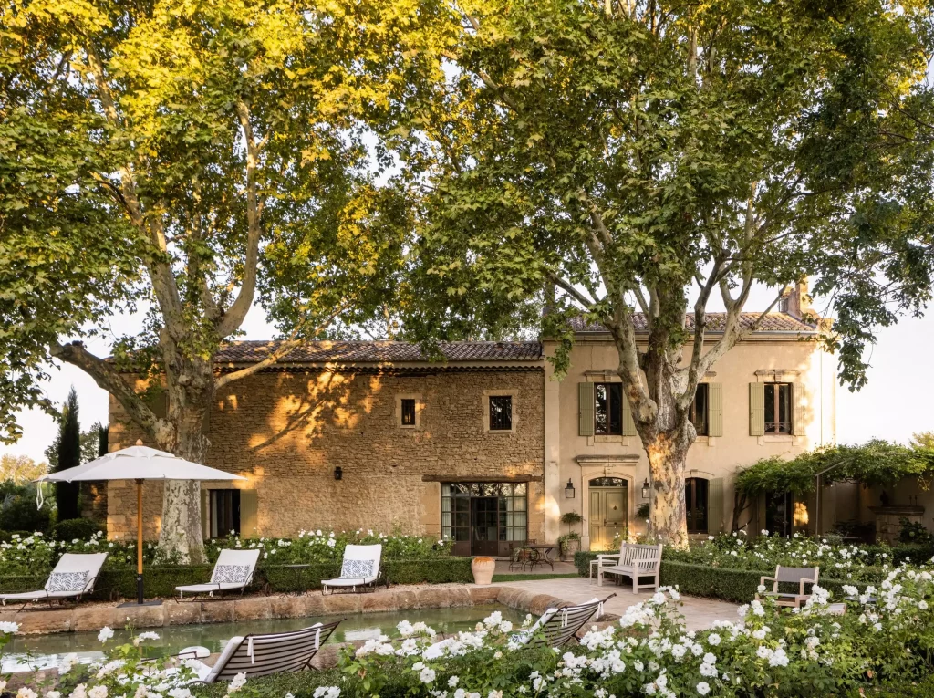 Entre tradition et confort moderne decouvrez cette magnifique villa en Provence 2